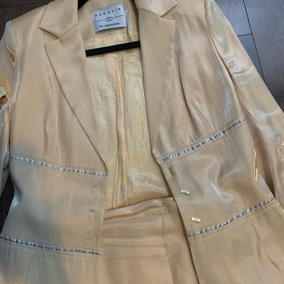 Very fancy suite - Picture 3 of 5